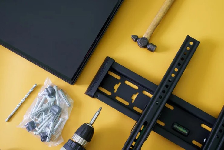 Người dùng nên sử dụng thanh đỡ chắc chắn và phụ kiện phù hợp.