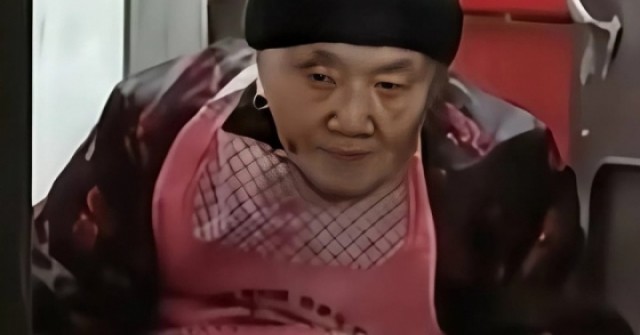 Chế độ ăn ngủ đặc biệt của cụ bà 102 tuổi 50 năm không phải đi viện