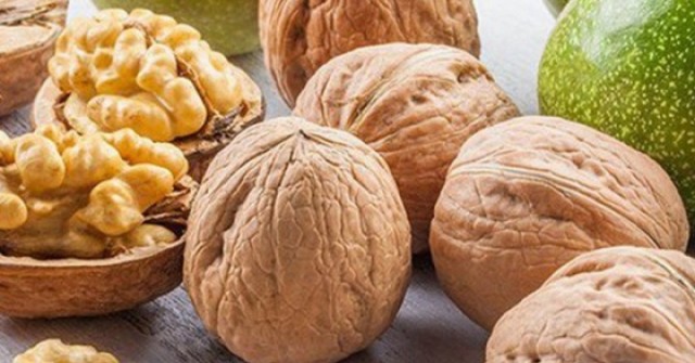 Người mắc bệnh gan ở tuổi trung niên nên ăn gì và không nên ăn gì để nhanh hồi phục