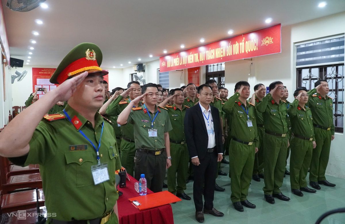 Lãnh đạo Đảng, Nhà nước cùng người dân bỏ phiếu bầu cử - 18