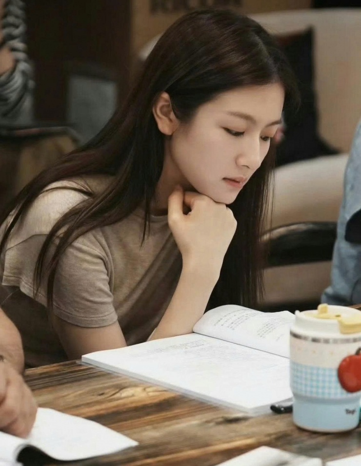 Top 10 nữ diễn viên Trung Quốc có gương mặt mộc đẹp nhất - 4