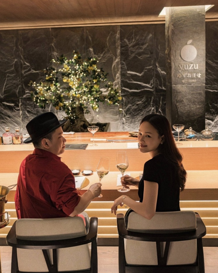 Ảnh sao 16/3: Quốc Trường tình tứ tựa đầu lên vai Ngọc Trinh - 9