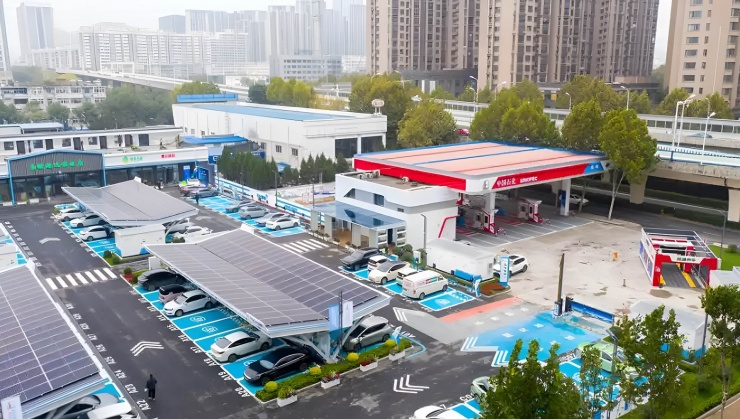 Trung Quốc đang xây dựng mạng lưới nhập khẩu dầu đa dạng với các tuyến đường ống từ Nga, Trung Á và Myanmar nhằm giảm phụ thuộc vào tuyến vận tải qua eo biển Malacca. Ảnh: Baidu