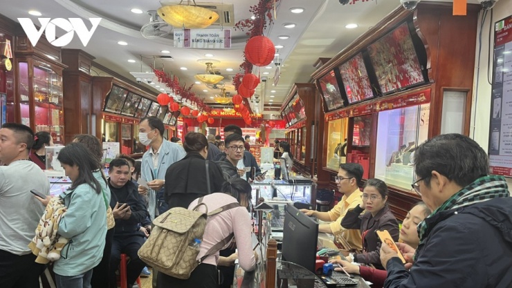 Giá vàng 2026: Chuyên gia cảnh báo thận trọng, khó có lợi nhuận đột biến - 2