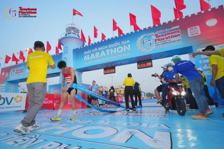 Nguyễn Trung Cường tham dự Tiền Phong Marathon để "kiểm tra thành tích".