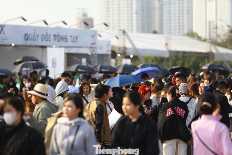 Biển người đổ về Mỹ Đình - 15