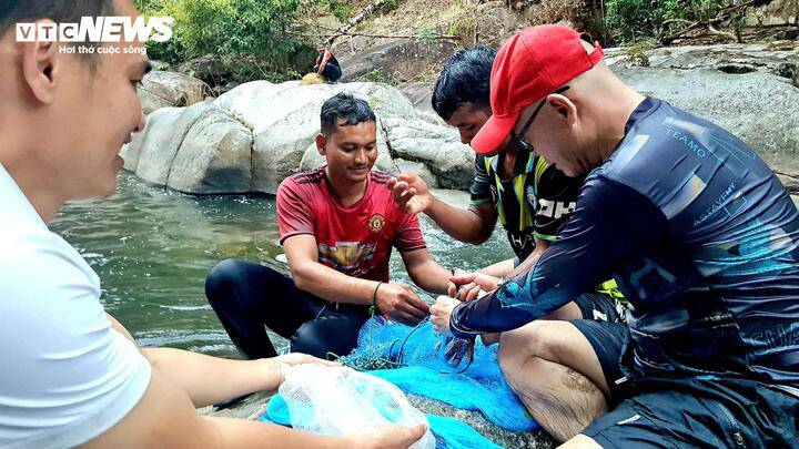 Ngược dòng sông Krông Nô săn loài cá quý hiếm ở Lâm Đồng cùng bà con K'Ho - 4