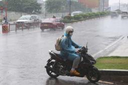 Nhiều nơi ở Nam Bộ mưa trái mùa kỷ lục