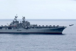 Siêu tàu đổ bộ Mỹ mang tiêm kích F-35B từ Nhật Bản tới Trung Đông mạnh thế nào?