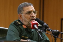 Iran thách ông Trump điều tàu chiến đi qua Eo biển Hormuz