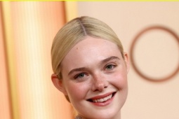 Oscar 2026: Nữ diễn viên 76 tuổi đánh bại mỹ nhân triệu người mê