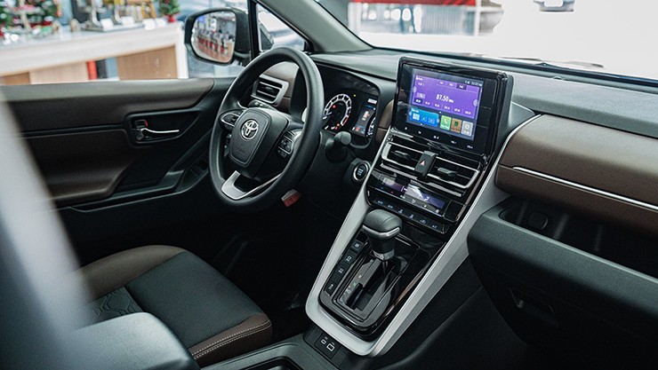 Nội thất xe rộng rãi.