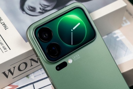 Xiaomi 18 Pro lộ diện là flagship nhỏ gọn dùng chip 2nm, pin 7.000 mAh