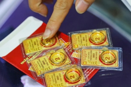 Giá vàng giảm liên tục, có nên mua?