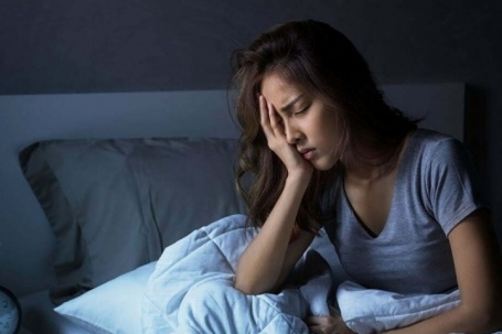 4 việc khiến đường huyết tăng vọt dù không ăn gì