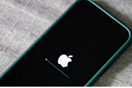 Người dùng iPhone và iPad đời cũ nên tải bản cập nhật ngay