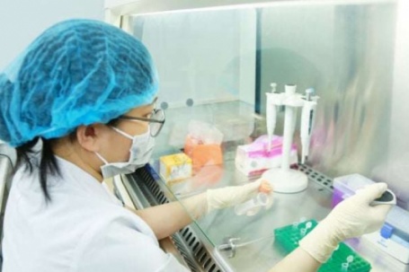 Đưa cháu đi xét nghiệm ADN vì lời xì xào của hàng xóm, bà nội bất ngờ khi nhận kết quả