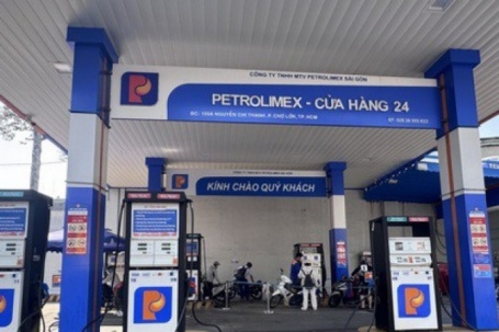 Vì sao các nước xả kho, giá dầu thế giới vẫn tăng cao?