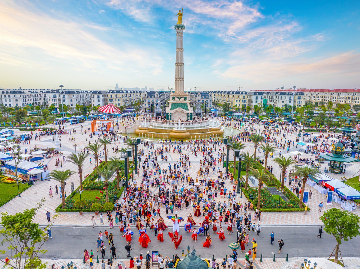 Bốn mùa lễ hội sẽ tạo ra nhiều thời điểm đột biến doanh thu cho Vincom Collection