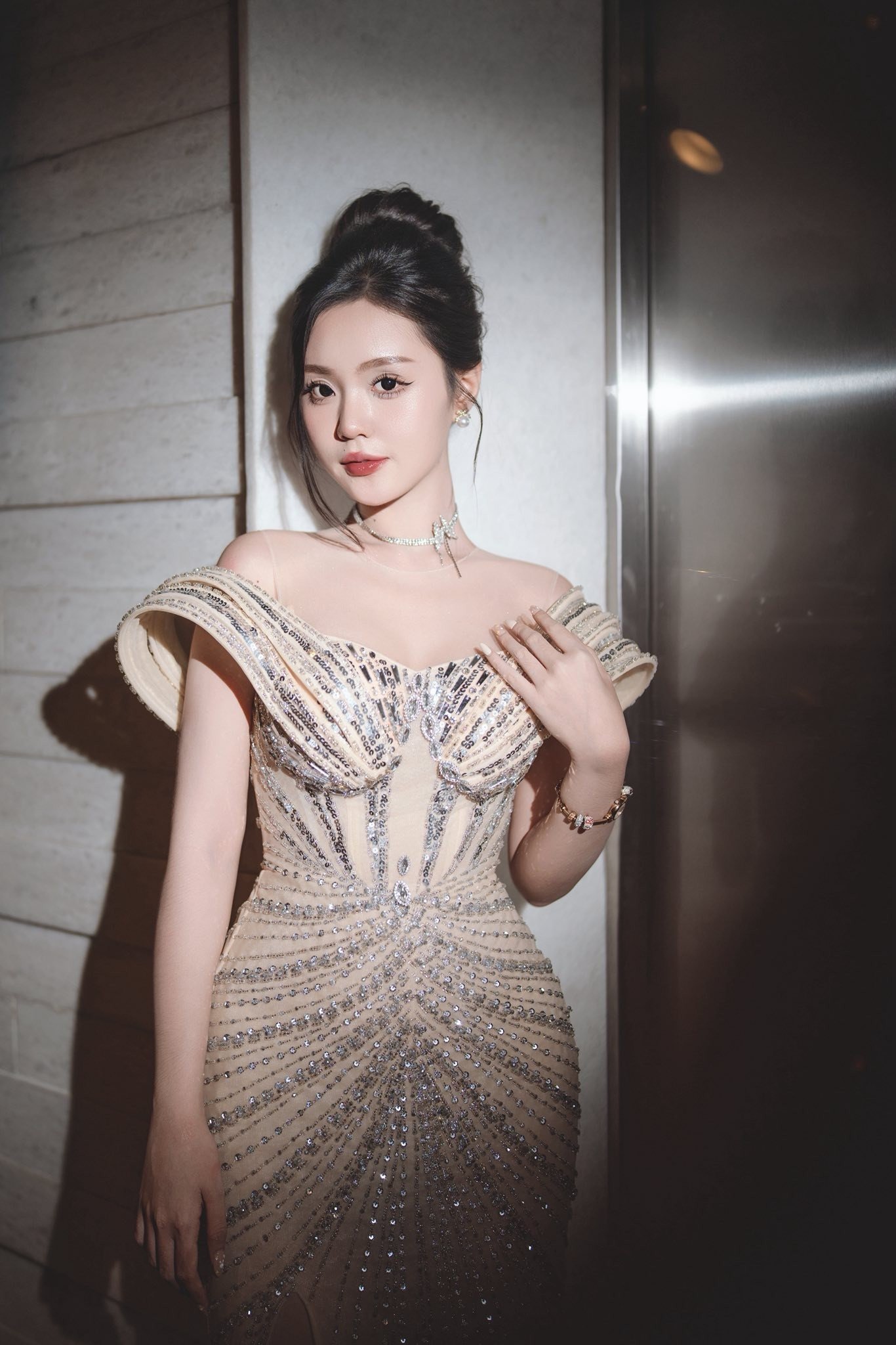 Phần trình bày của Khánh Như nhận nhiều lời khen về phong thái bình tĩnh, tự nhiên và cách truyền tải vấn đề rõ ràng, mạch lạc.