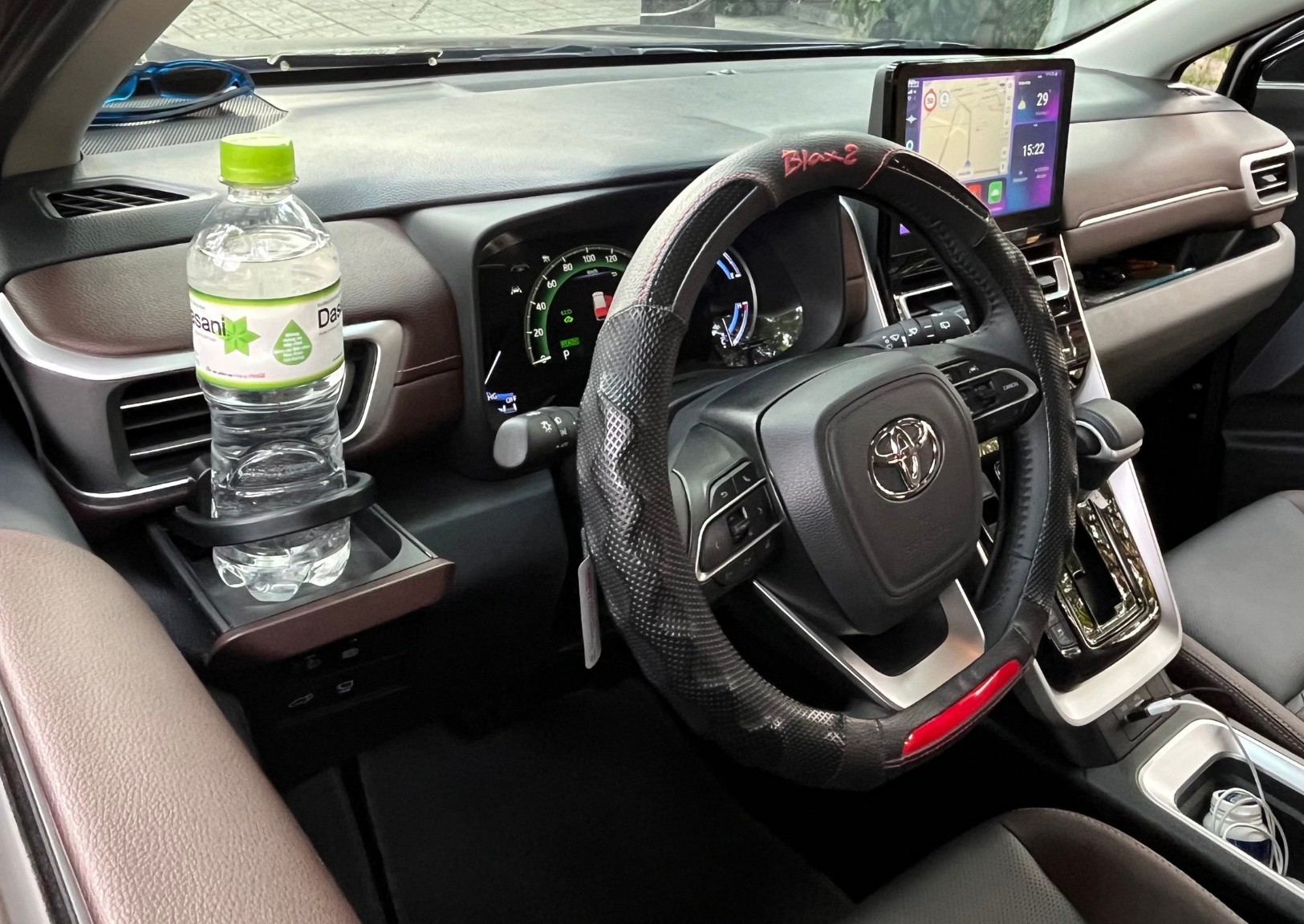 Người dùng đánh giá xe Toyota Innova Cross HEV sau thời gian sử dụng - 9