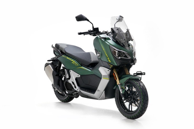 Xe ga mới trang bị full option, thách thức "vua tay ga" Honda - 2