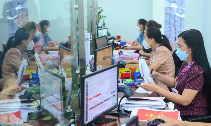 Bộ Nội vụ đề xuất một số quy định mới về xử lý kỷ luật viên chức.