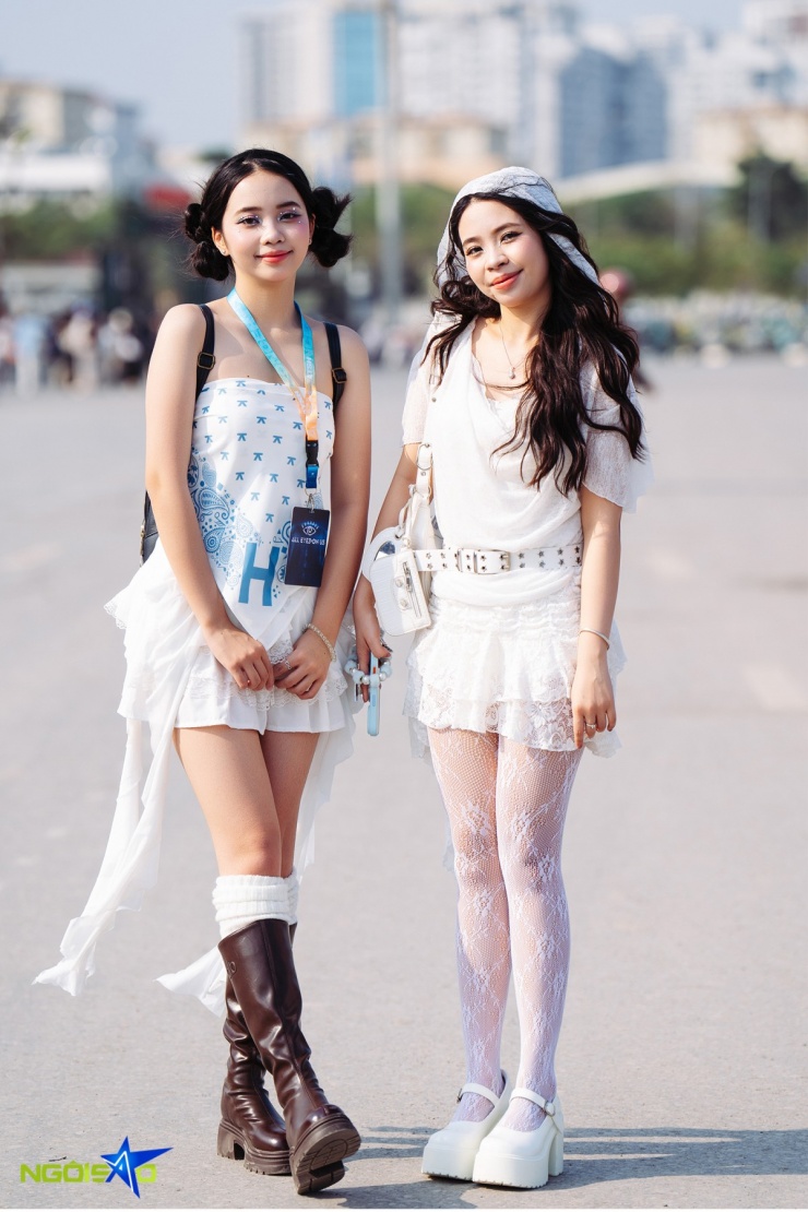 Fan nữ hóa cô dâu đi gặp các nam thần tại concert Anh trai Say hi - 8