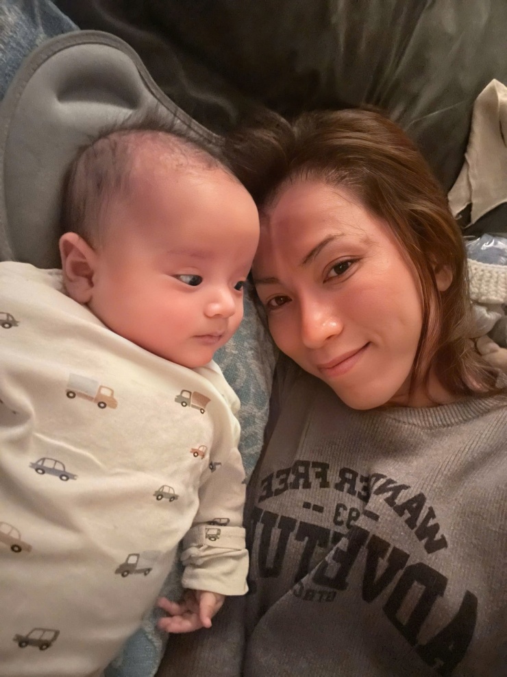 Ảnh sao 17/3: Lộ Lộ chăm con giúp chồng quá cố - 1