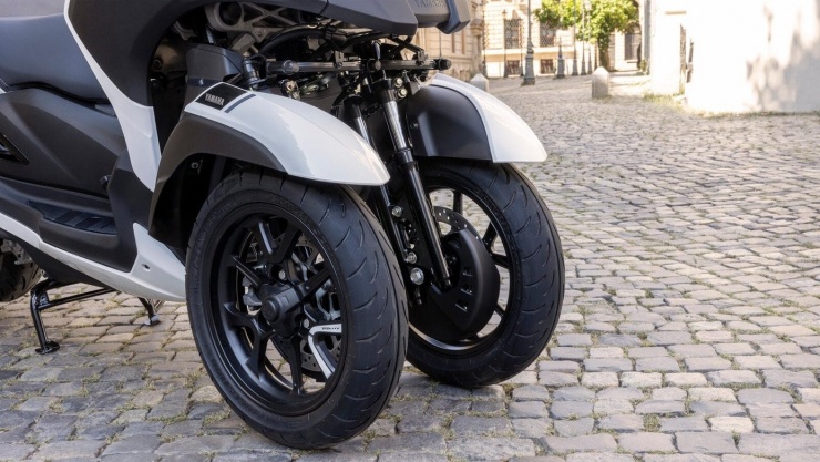 Yamaha trình làng xe máy 3 bánh có túi khí - 7
