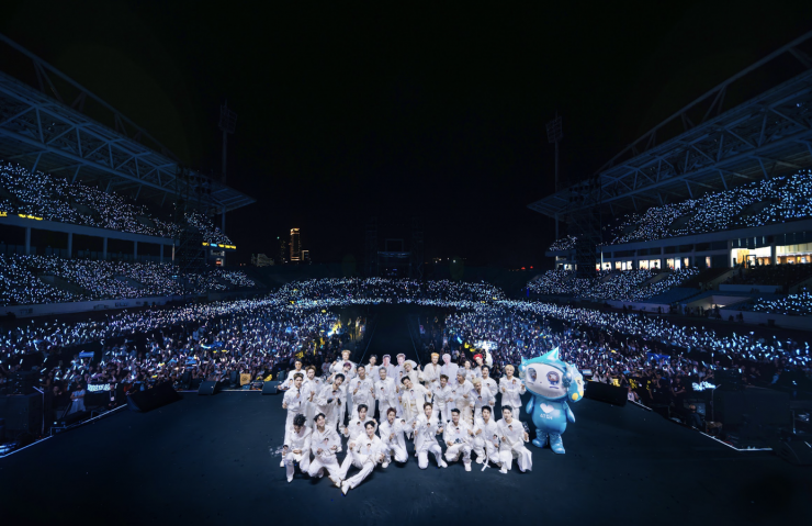 Dàn anh trai khuấy đảo Mỹ Đình - 35