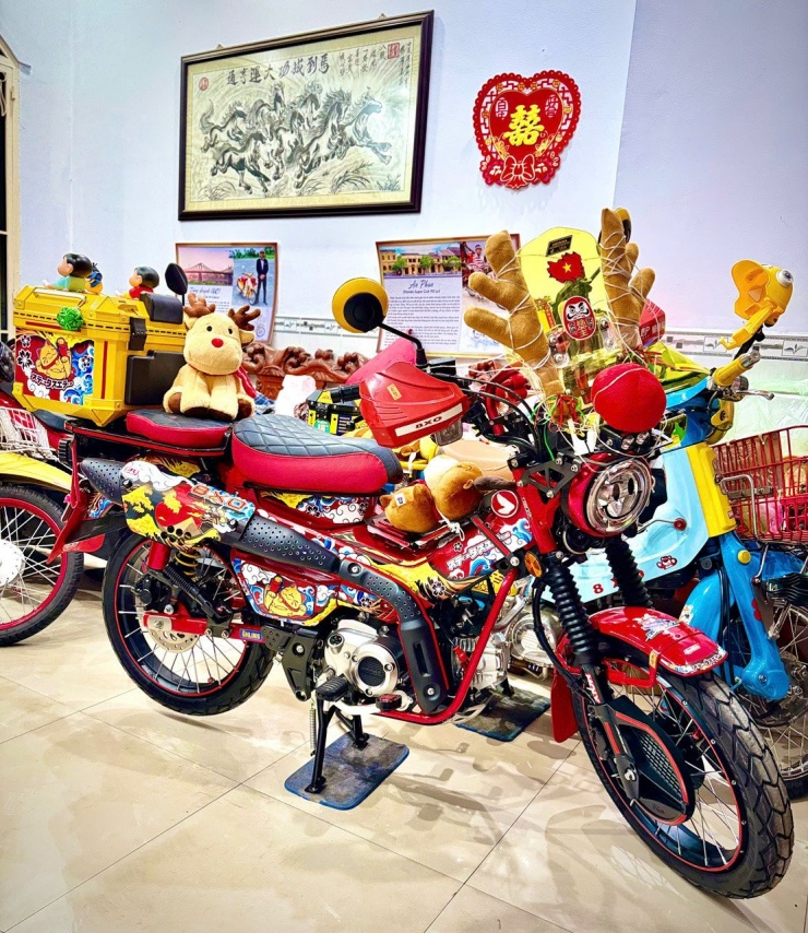 Honda CT125 độ theo phong cách 'cải lương' độc nhất của chủ xe Sài Gòn - 4