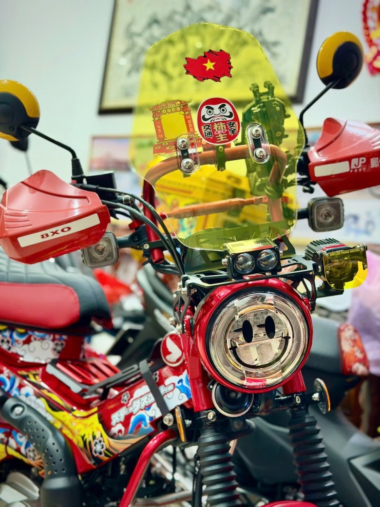 Honda CT125 độ theo phong cách 'cải lương' độc nhất của chủ xe Sài Gòn - 5