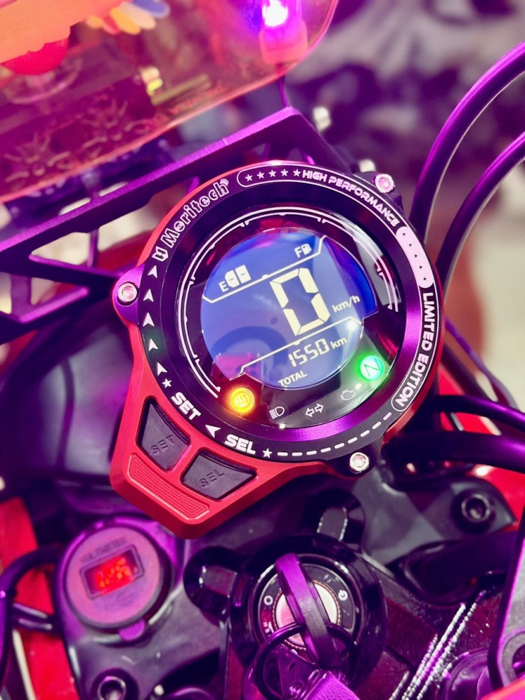 Honda CT125 độ theo phong cách 'cải lương' độc nhất của chủ xe Sài Gòn - 9