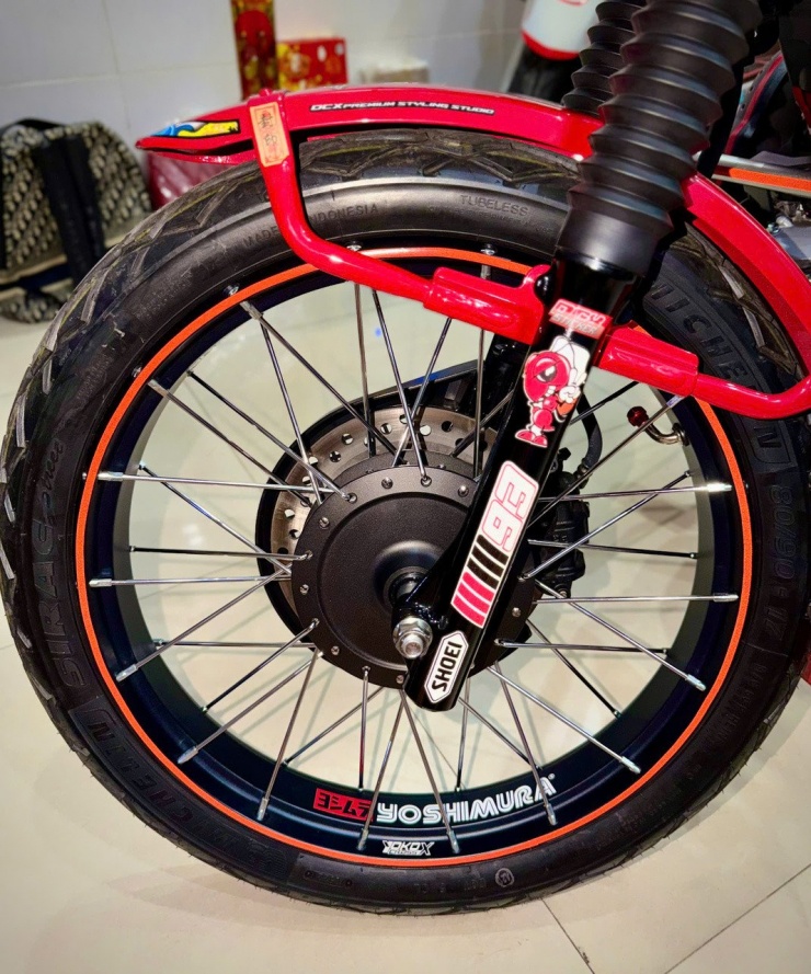 Honda CT125 độ theo phong cách 'cải lương' độc nhất của chủ xe Sài Gòn - 10