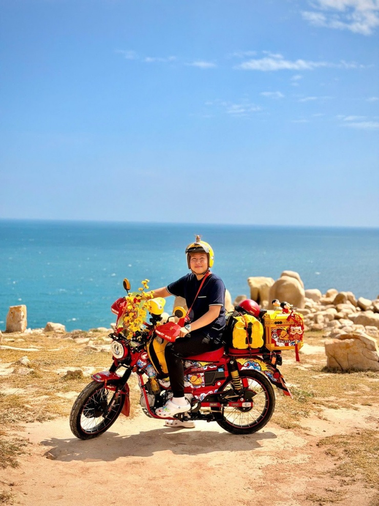 Honda CT125 độ theo phong cách 'cải lương' độc nhất của chủ xe Sài Gòn - 15