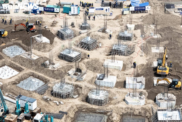 Hình hài sân vận động Trống Đồng lớn nhất thế giới ở ngoại thành Hà Nội - 8