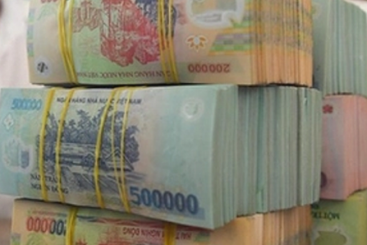 Lãi suất tiết kiệm chạm mốc 9% kỳ hạn 13 tháng: Bất ngờ số tiền về tay khi gửi 800 triệu đồng