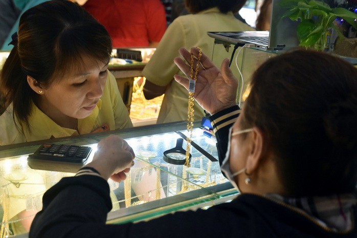 Giá vàng hôm giảm mạnh