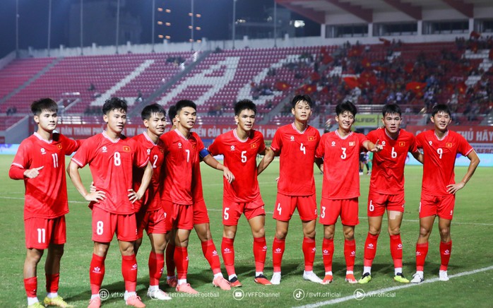 Lê Phát (số 7) trong màu áo U23 VIệt Nam