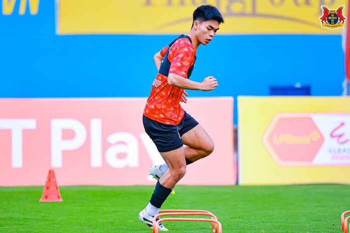 Tuyển U23 Việt Nam mất tiền đạo chủ lực - 4