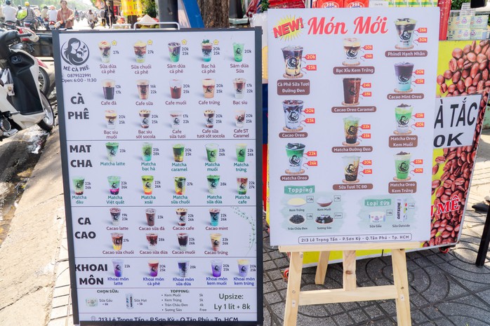 Doanh thu ổn định 50-60 ly với mỗi ly cà phê có giá chỉ từ 12 ngàn đồng đã giúp chị Thùy không chỉ trang trải cuộc sống.