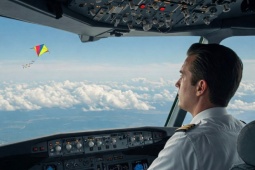 Bất ngờ vật thể tại sân bay Cát Bi khiến nhiều chuyến bay phải chuyển hướng