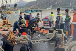 Ngạt khí trên tàu hàng ở Khánh Hòa, 5 người thương vong