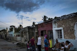 Cuba hứng chịu cảnh mất điện trên toàn quốc do lệnh phong tỏa của Mỹ