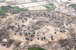 Hình hài sân vận động Trống Đồng lớn nhất thế giới ở ngoại thành Hà Nội