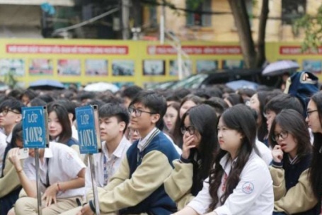 Học sinh, sinh viên sắp có 2 kỳ nghỉ dài liên tiếp, có nơi nghỉ tới 9 ngày