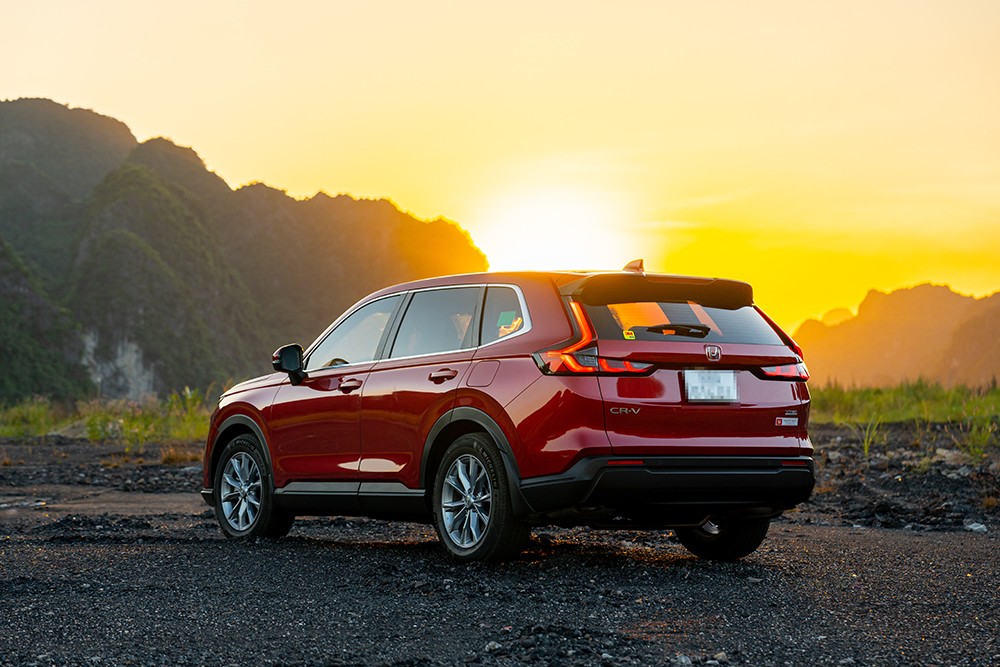 Honda Việt Nam chính thức giới thiệu phiên bản động cơ xăng nâng cấp trên CR-V thế hệ thứ 6 - 1