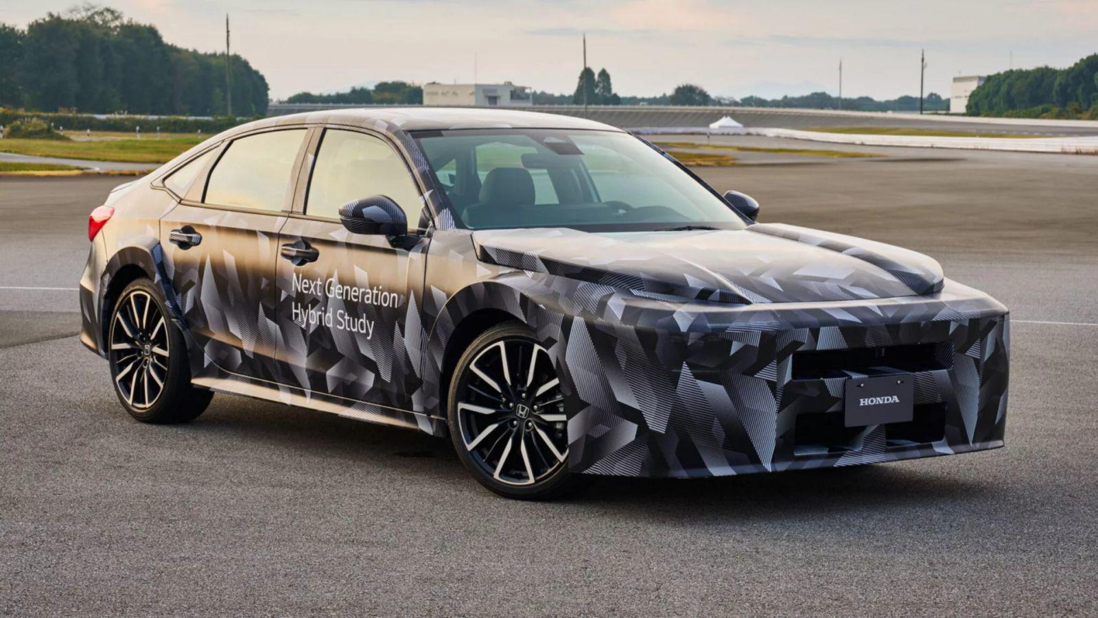 Honda Civic thế hệ mới đang được nguy trang và chạy thử.&nbsp;