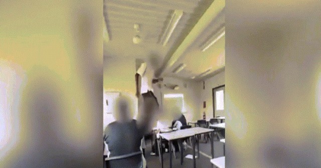 5 học sinh bị đình chỉ vì gây rối, bao vây cô giáo dạy thay